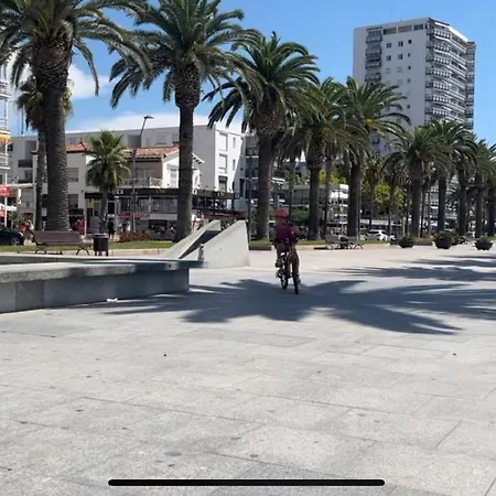 Spacious For A Big Company Διαμέρισμα