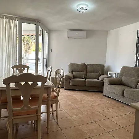 Spacious For A Big Company Διαμέρισμα Σαλού